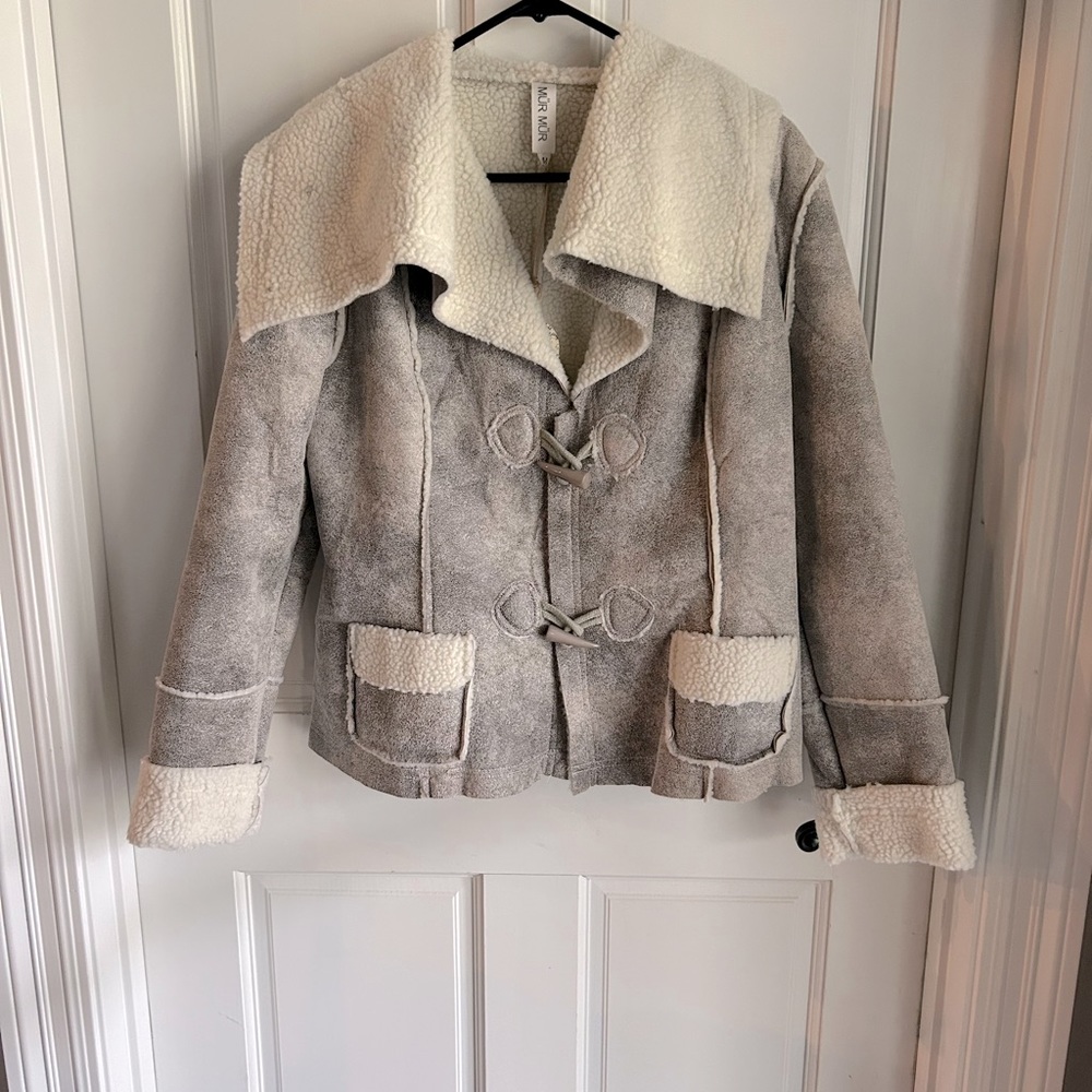 Gray / Beige Wool lined button up jacket